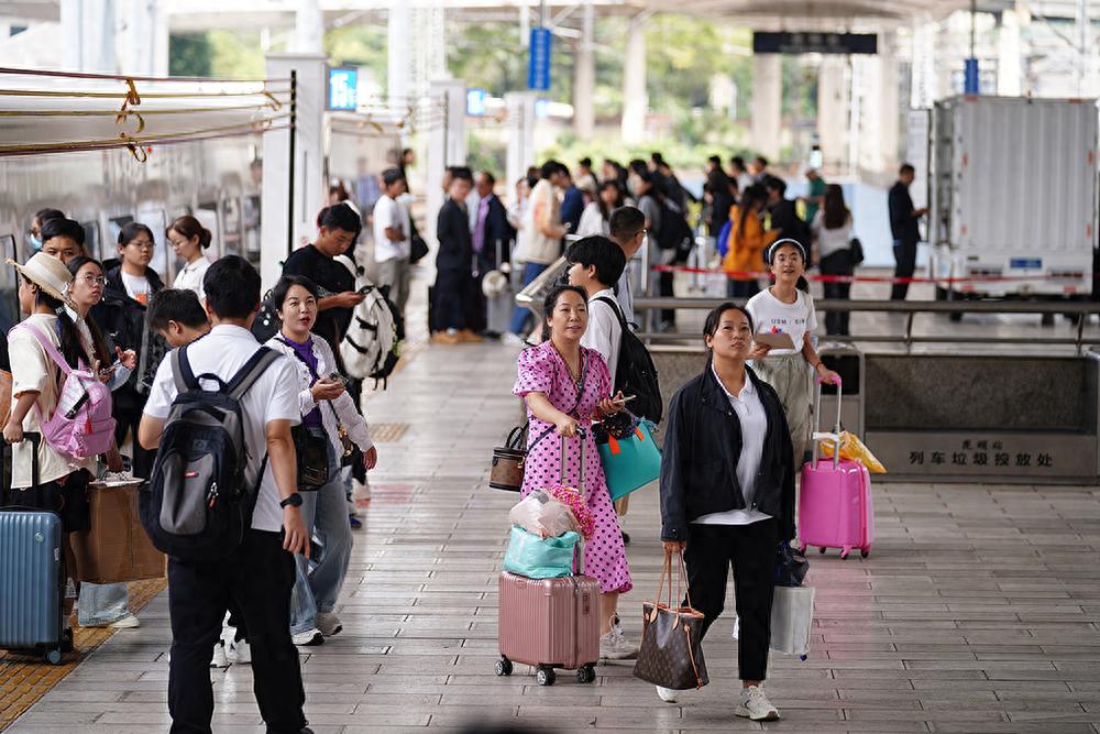 暑期旅游收官：出游人次全面超过去年，《浪浪山小妖怪》再度带火山西古建