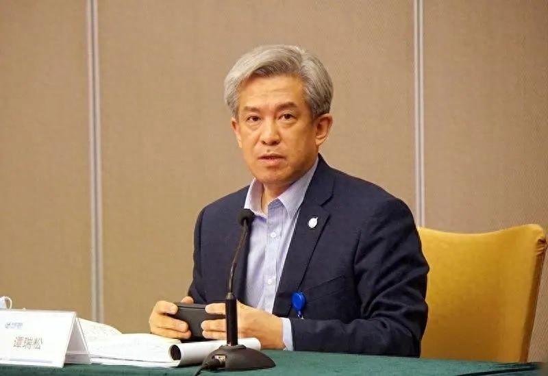多次泄露内幕信息等，中国航空工业集团有限公司原党组书记谭瑞松被公诉