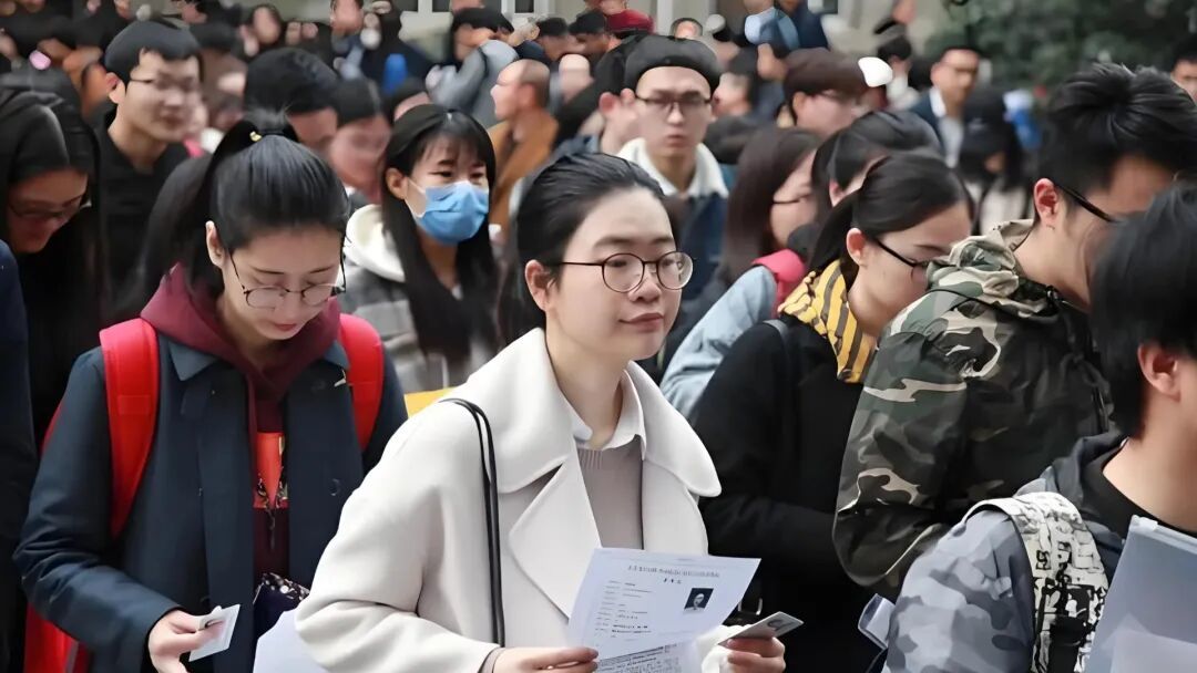 告别35岁门槛？多地考编年龄放宽至38，甚至43岁