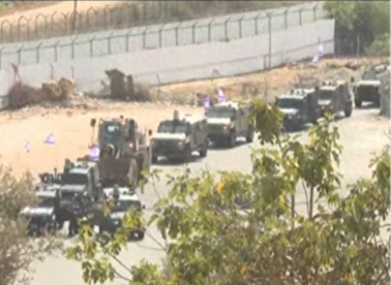 详细阅读:加沙停火·第1现场|巴勒斯坦被囚人员亲属等待团圆 加沙停火·第1现场|巴勒斯坦被囚人员亲属等待团圆