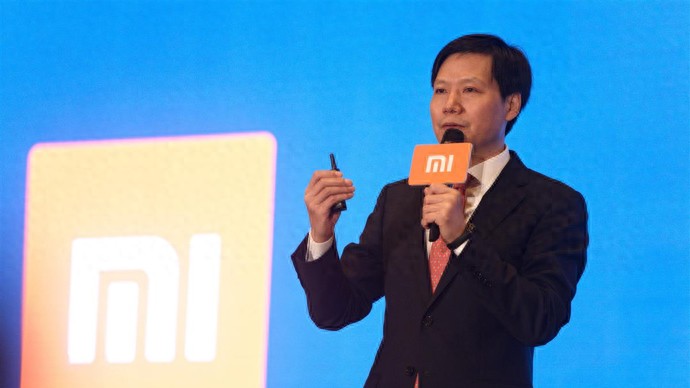 雷军内部演讲，首次回应“小米SU7车祸”：受到了狂风暴雨般的质疑、批评和指责