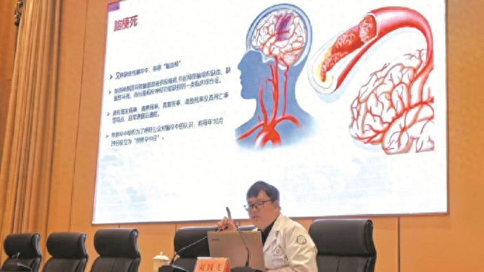 用爱与责任照亮更多人的路
