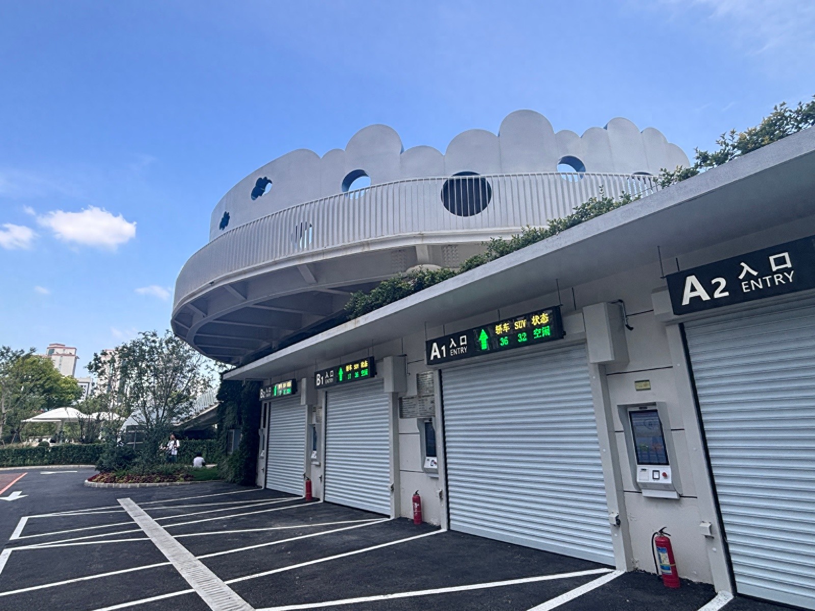 西北湖完成最后一块“拼图”，新增372个智能停车位和2000㎡游园，居民：美！