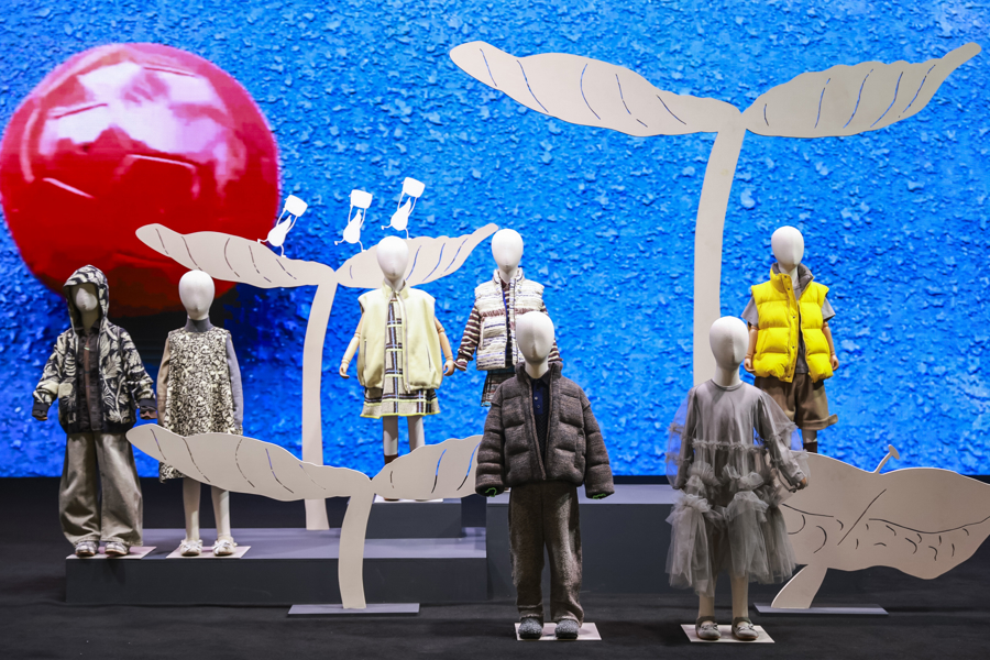 2026春夏上海时装周收官:从秀场到街区,时尚走进生活