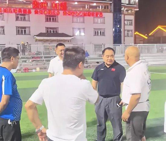 继灾后自费下馆子后，榕江县委书记外出招商引资！村超26日回归复赛