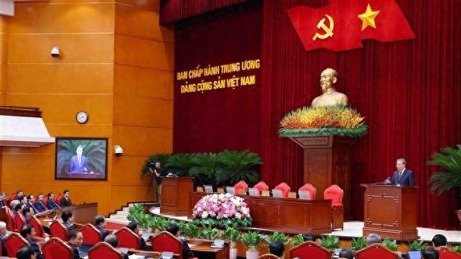 多名前“正国级”被解除党内一切职务，越南政坛“大动静”，怎么看？