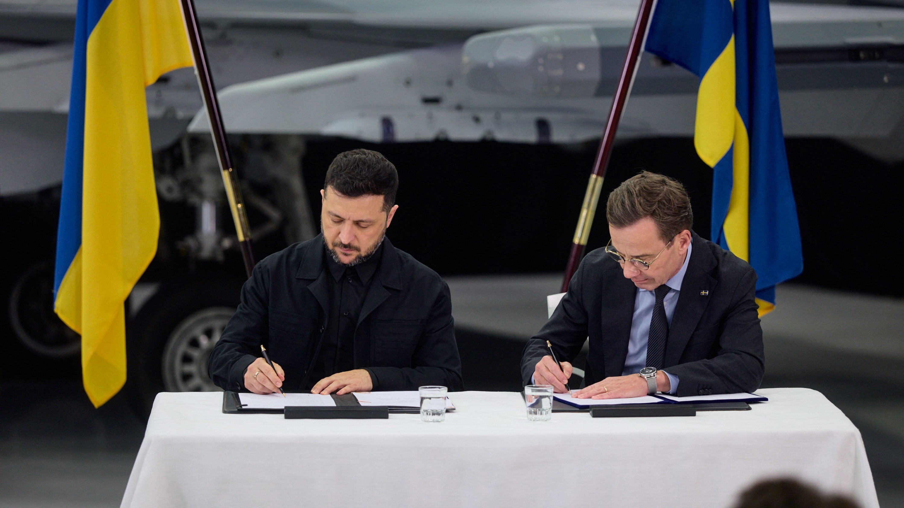 乌克兰与瑞典签订合作意向书,未来或购买超百架“鹰狮”战机