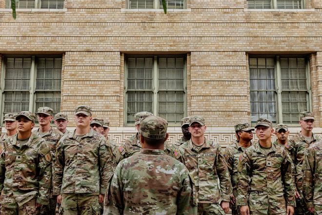 详细阅读:特朗普“朋友”捐1.3亿美元给美军发饷,专家:只够付不到1/3天工资,可能还非法 特朗普“朋友”捐1.3亿美元给美军发饷,专家:只够付不到1/3天工资,可能还非法