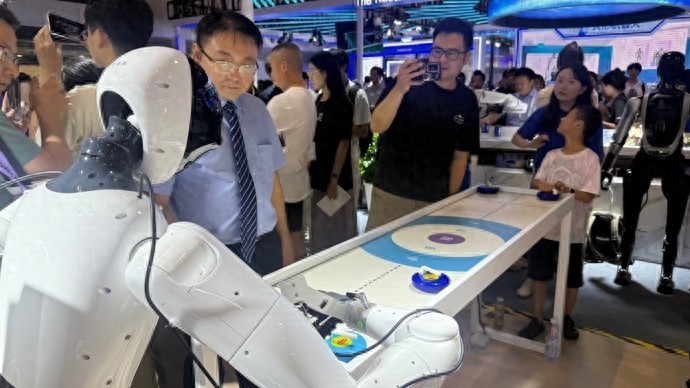 大模型的风吹向哪里？专家：从技术狂热回归价值理性