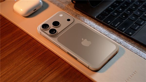 苹果望远镜来了 曝iPhone 17 Pro支持8倍光学变焦