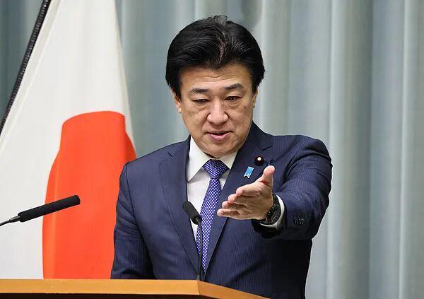 小泉进次郎,被问急眼了!